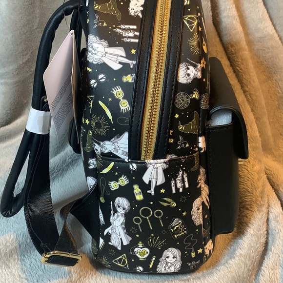 NWT Loungefly Harry Potter Magical Elements Mini Backpack - Picture 5 of 5